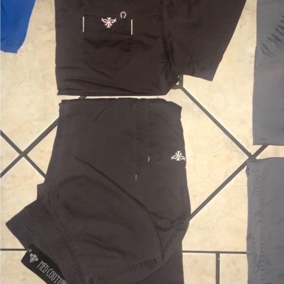 Med couture scrubs size XS - Picture 8 of 10